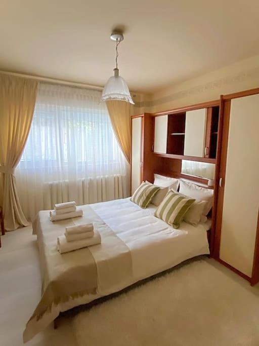 Lovely & Quiet 1-Bedroom Condo With Free Parking Bukurešť Exteriér fotografie