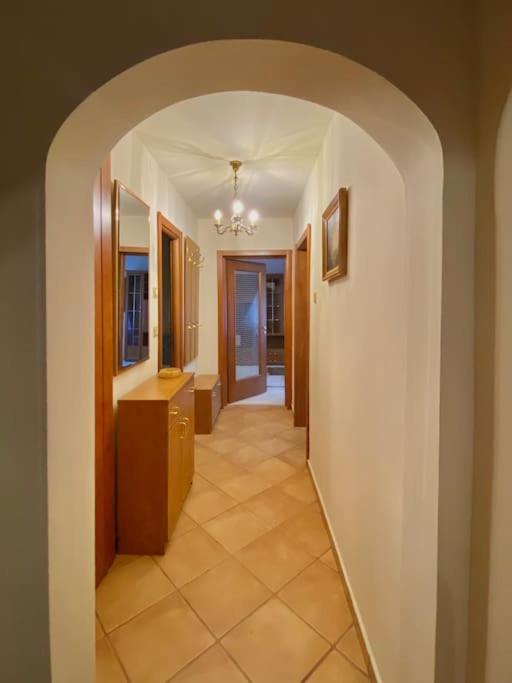 Lovely & Quiet 1-Bedroom Condo With Free Parking Bukurešť Exteriér fotografie