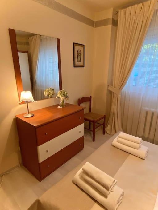Lovely & Quiet 1-Bedroom Condo With Free Parking Bukurešť Exteriér fotografie